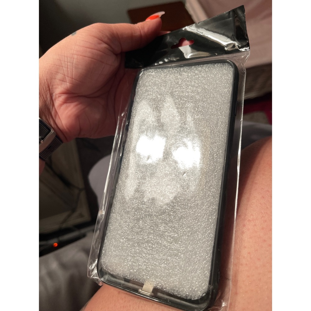 Phone case - Picture 3 of 3